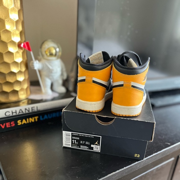 Air Jordan 1 Retro High OG Taxi Yellow black - Picture 7 of 11